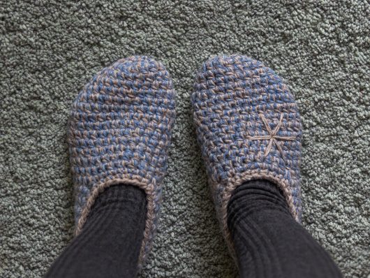 Cozy Slippers - size 38-39 - Image 4