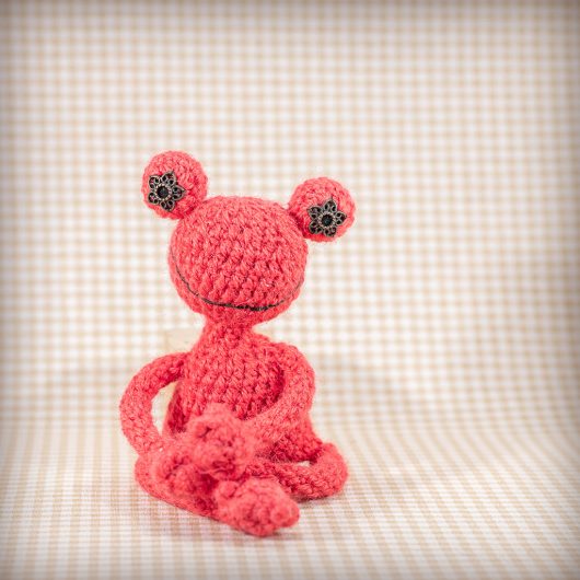 Lucky Frog - Bright pink (magnets) - Image 5