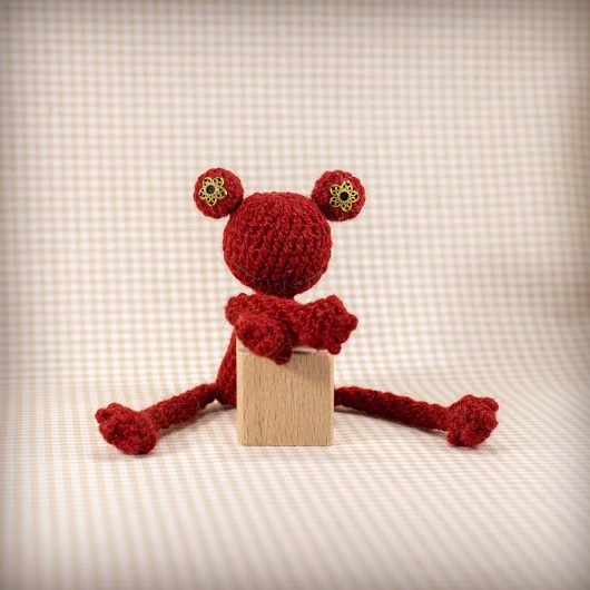 Lucky Frog - Dark red