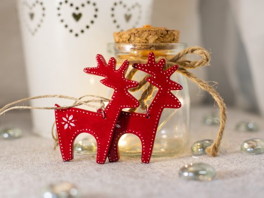 Red reindeer decoration - Image 2
