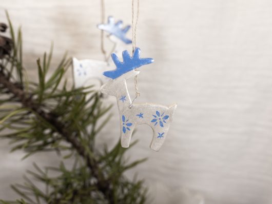 Metallic gray reindeer decoration - Image 2