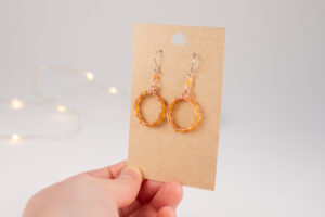 Lasihelmikorvakorut - kupari