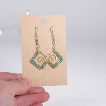 Spiraalikorvakorut - messinki