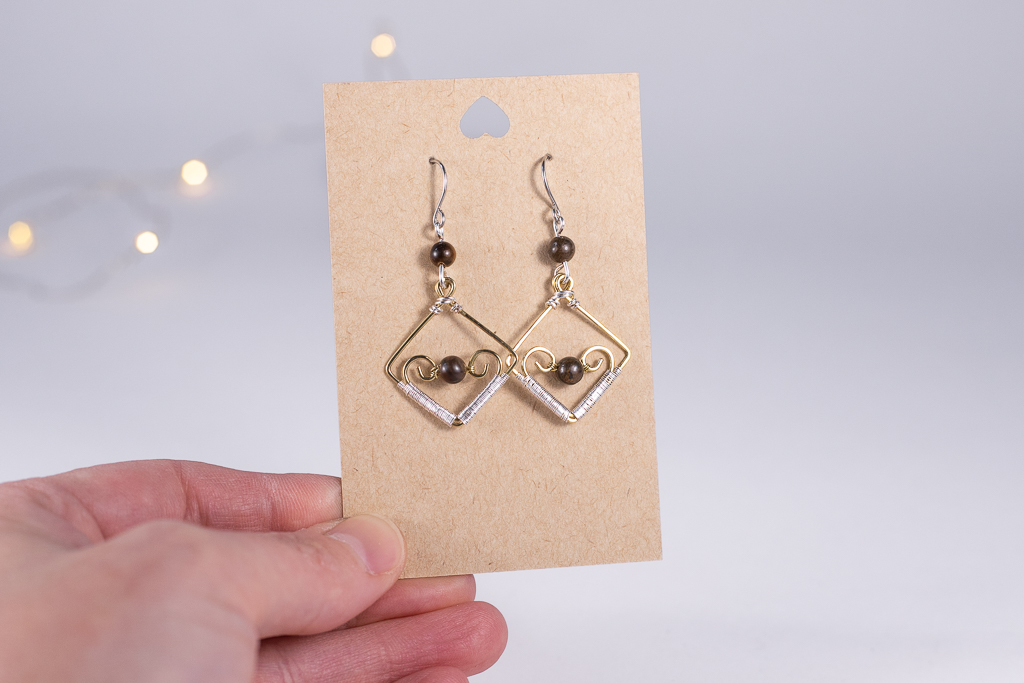 Korvakorut – messinki