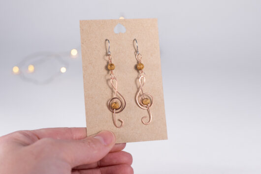 Treble clef earrings - copper