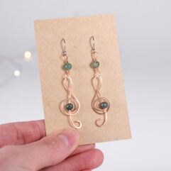Treble clef earrings - copper