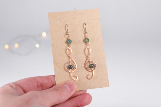 Treble clef earrings - copper