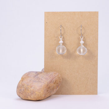 Lasihelmikorvakorut - hopeoitu kupari